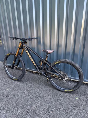 Used Pivot PHOENIX Pro Saint 2025 2025 Mountainbike, Black, 29, 27.5 — image 5 of 6