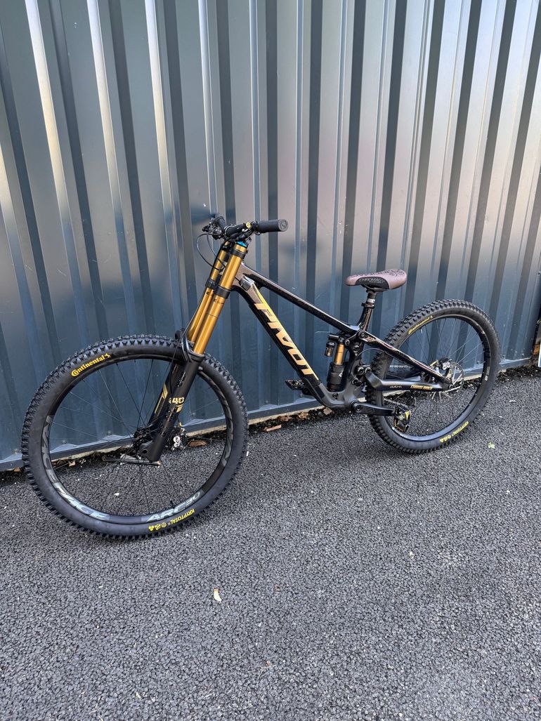 Used Pivot PHOENIX Pro Saint 2025 2025 Mountainbike, Black, 29, 27.5 — image 6 of 6