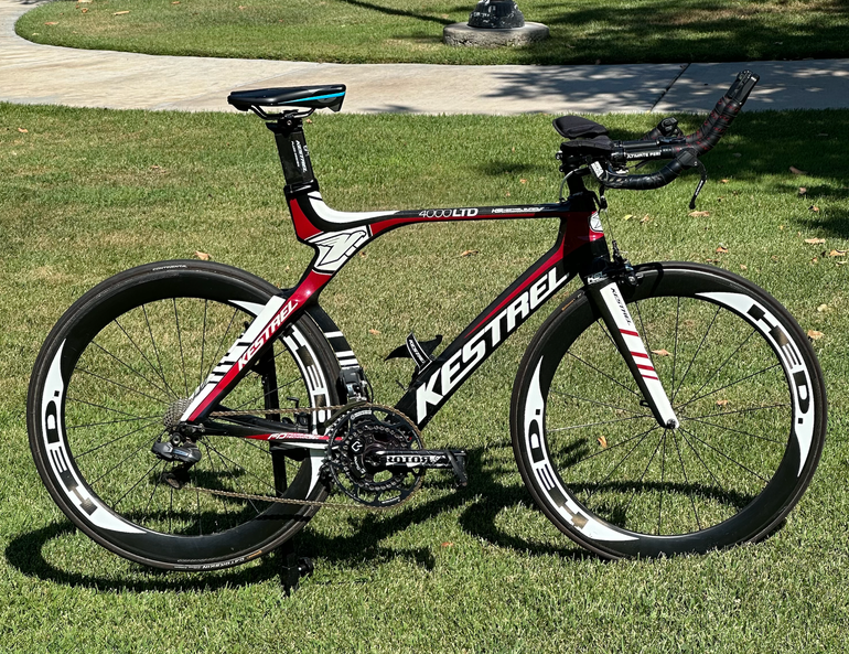 Kestrel 4000 トライアスロンバイク di2 アルテグラ 即決□新品◇KESTREL 4000 LTD☆Di2☆800K High-Modulus Carbon Fiber