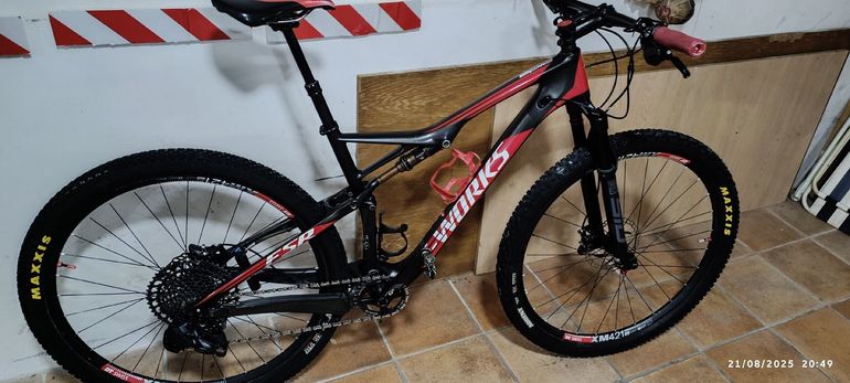 Used Specialized Epic SRAM GX DH 2016 Mountainbike, Black, 29 — image 1 of 3