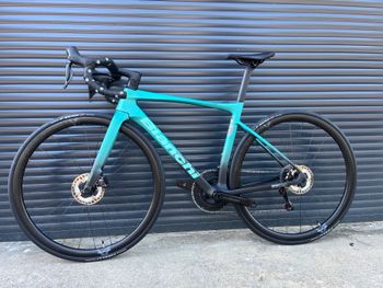Used Bianchi Specialissima Shimano Ultegra Di2 2025 Road & Gravel, Green — image 4 of 4