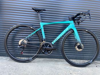 Used Bianchi Specialissima Shimano Ultegra Di2 2025 Road & Gravel, Green — image 2 of 4