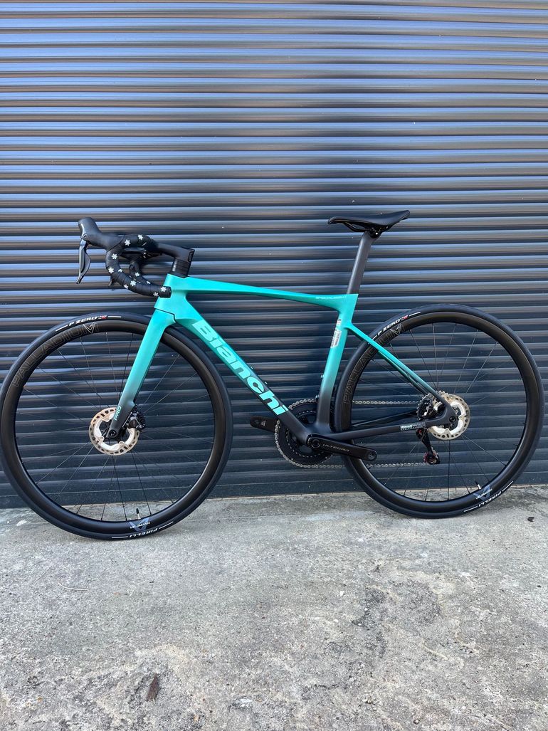Used Bianchi Specialissima Shimano Ultegra Di2 2025 Road & Gravel, Green — image 3 of 4