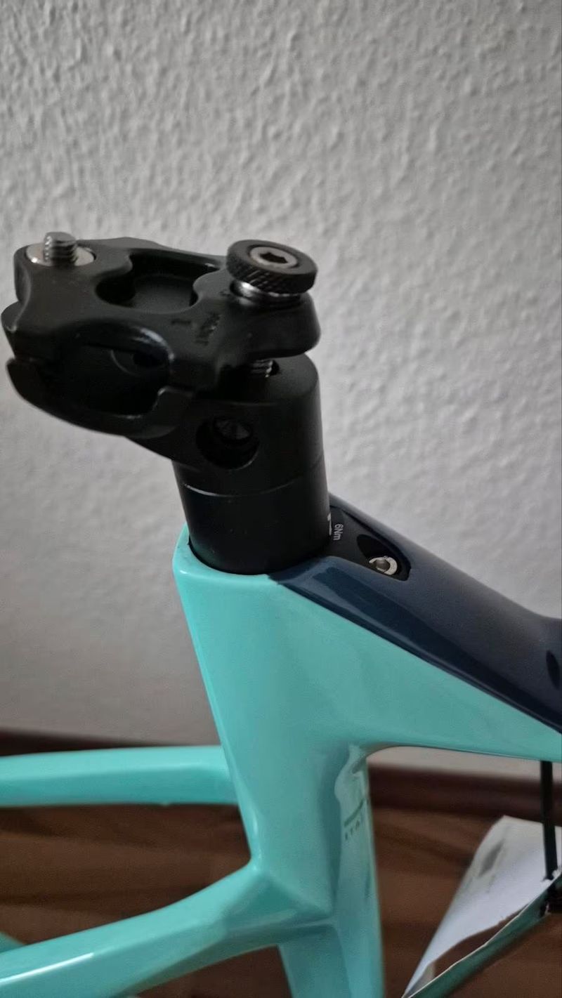 Gebrauchtes Bianchi Arcadex GRX 810 Di2 2023 Frameset 2023 Road & Gravel, Grün — Bild 4 von 7