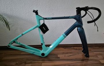 Gebrauchtes Bianchi Arcadex GRX 810 Di2 2023 Frameset 2023 Road & Gravel, Grün — Bild 1 von 7