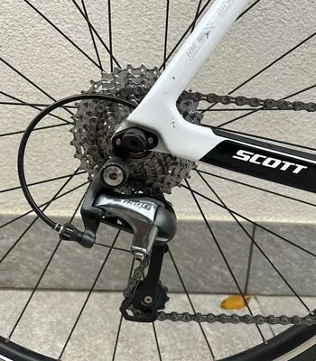Used Scott Addict 30 2019 2019 Road & Gravel, White — image 2 of 3