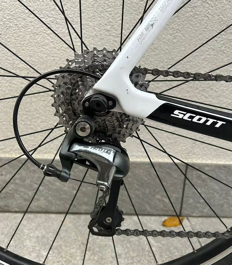 Used Scott Addict 30 2019 2019 Road & Gravel, White — image 2 of 3