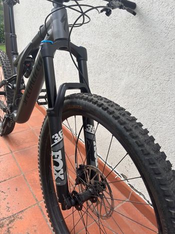 Used Specialized Stumpjumper EVO Comp Alloy 2023 2023 Mountainbike, Light Gray, 29 — image 7 of 10