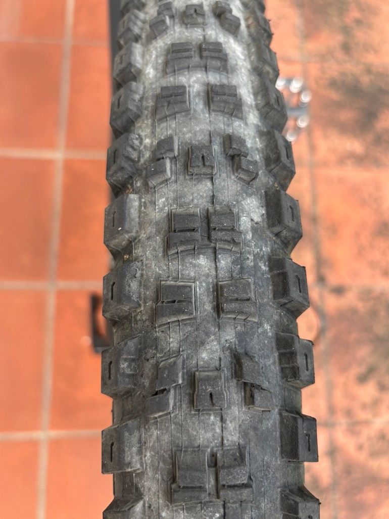 Used Specialized Stumpjumper EVO Comp Alloy 2023 2023 Mountainbike, Light Gray, 29 — image 5 of 10