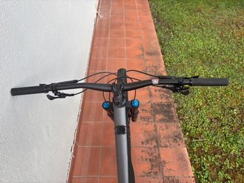 Used Specialized Stumpjumper EVO Comp Alloy 2023 2023 Mountainbike, Light Gray, 29 — image 6 of 10