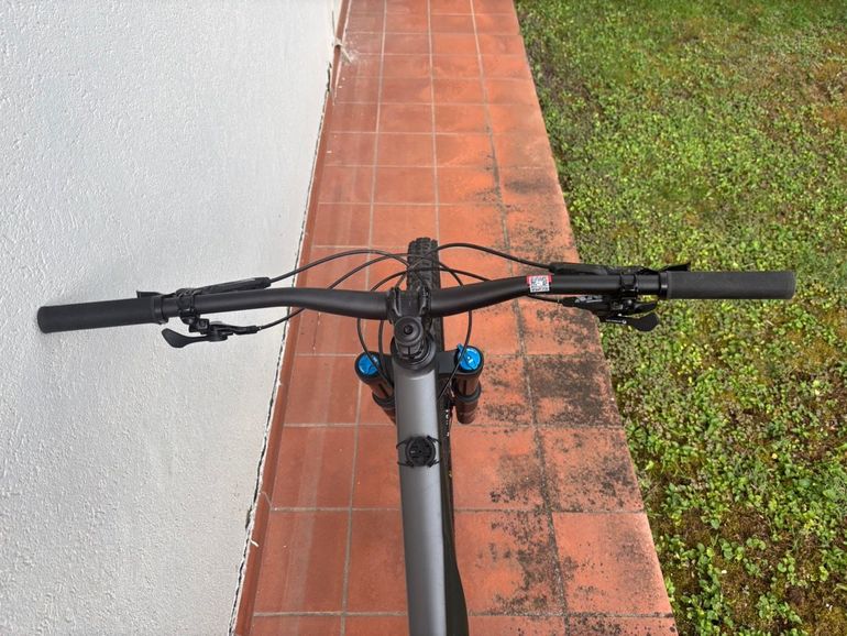 Used Specialized Stumpjumper EVO Comp Alloy 2023 2023 Mountainbike, Light Gray, 29 — image 6 of 10