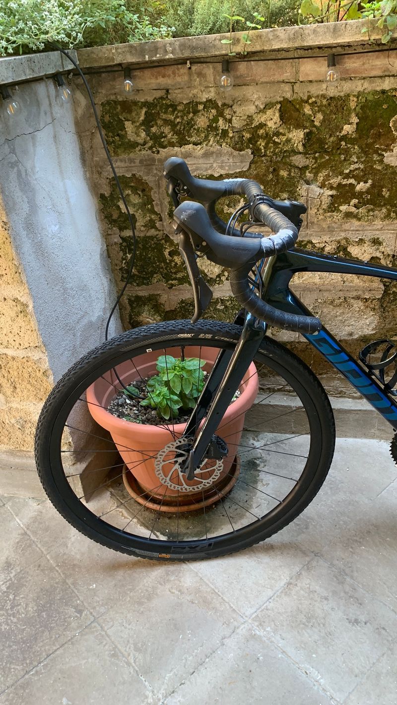 Käytetty Giant Advanced 2 2022 2022 Road & Gravel — kuva 5 / 7