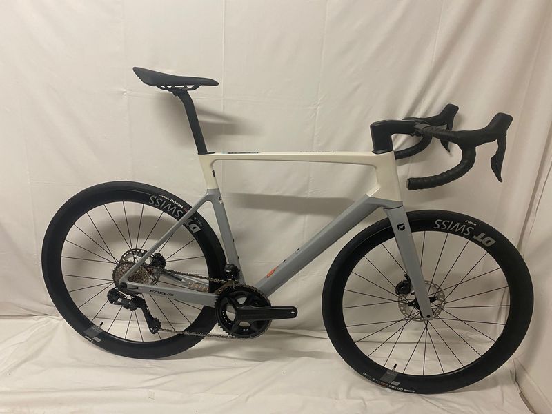 Tweedehands Focus IZALCO MAX 9.8 2024 2024 Road & Gravel