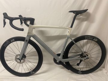 Brugt Focus IZALCO MAX 9.8 2024 2024 Road & Gravel — billede 6 af 10