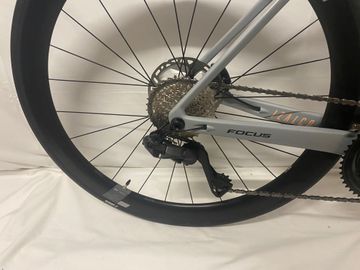 Brugt Focus IZALCO MAX 9.8 2024 2024 Road & Gravel — billede 2 af 10