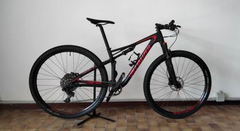 Używany Specialized Men's Epic Comp Carbon 2018 2018 Mountainbike — zdjęcie 2 z 7