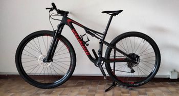 Używany Specialized Men's Epic Comp Carbon 2018 2018 MTB