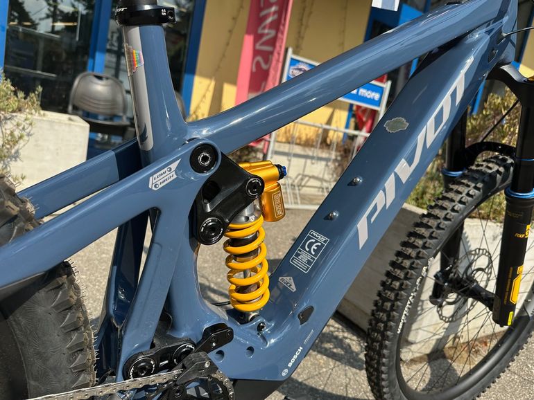 Brugt Pivot Shuttle LT 2025 Ohlins Edition 2025 Mountainbike — billede 5 af 15