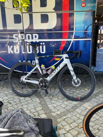 Used Scott Foil RC Pro 2024 2024 Road & Gravel, Light Gray — image 3 of 7