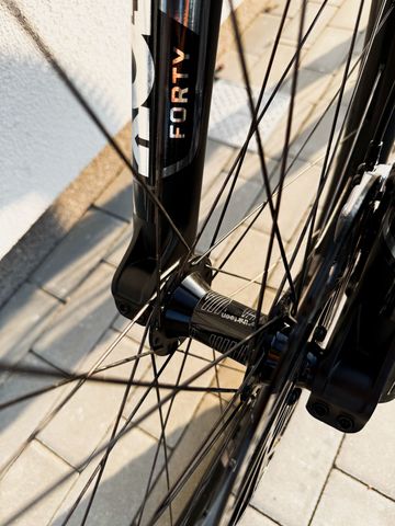 Used Mondraker Summum SRAM GX DH 2021 Mountainbike, Black, Mixed — image 9 of 19