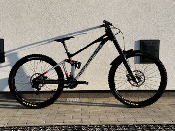 Used Mondraker Summum SRAM GX DH 2021 Mountainbike, Black, Mixed — image 1 of 19