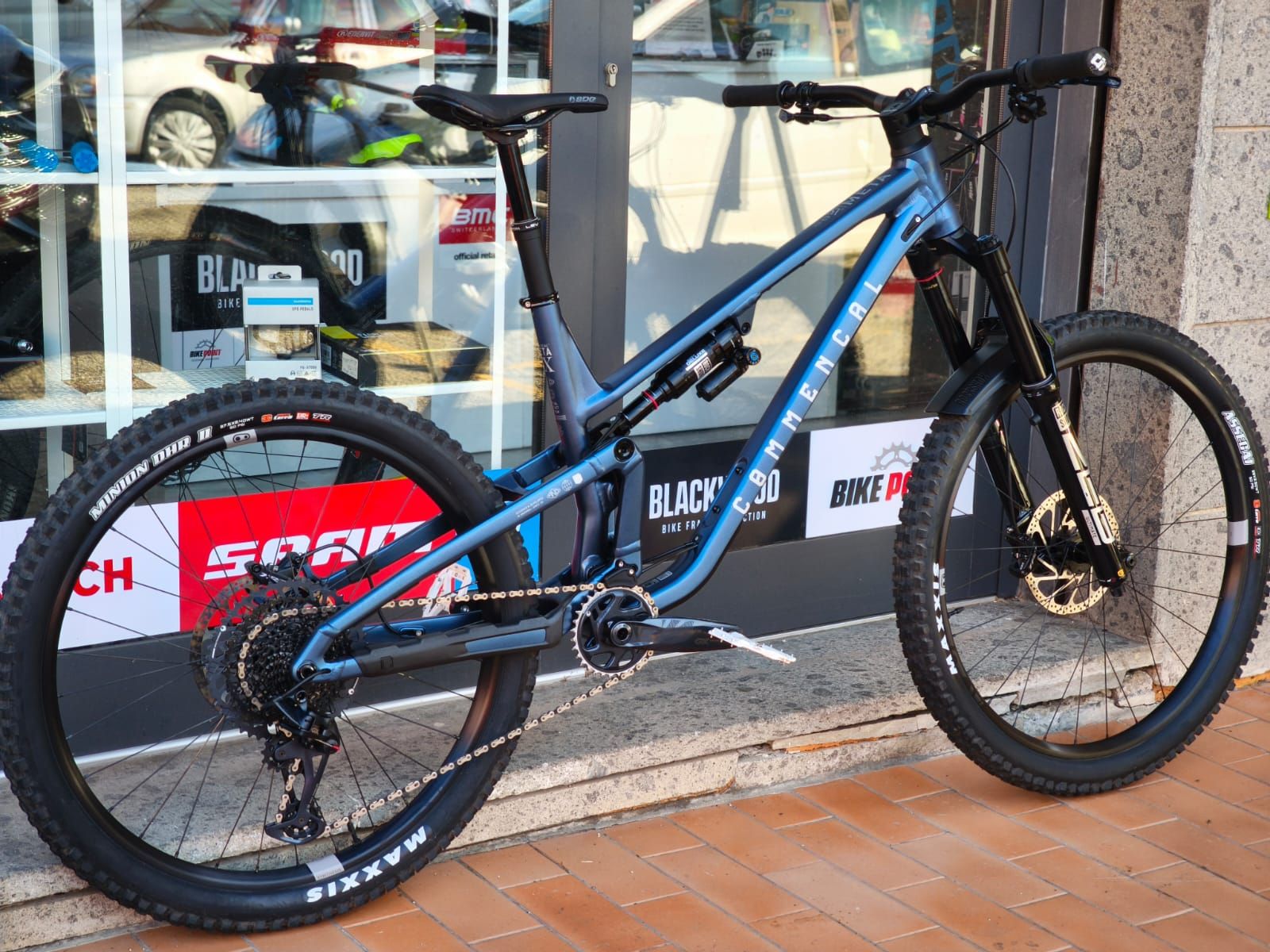 Ohlins Rivenditori Commencal Offerte MTB Abbigliamento E