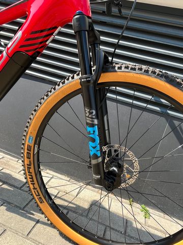 Gebrauchtes Focus RAVEN² 9.8 2021 2021 Mountainbike, Rot, 29 — Bild 11 von 14