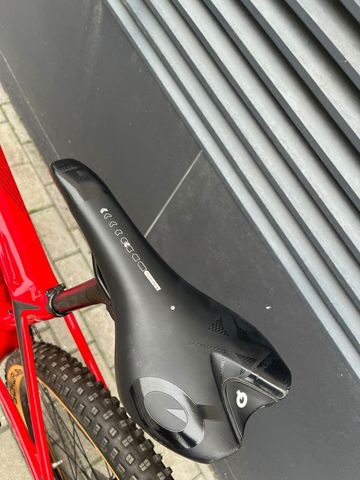 Gebrauchtes Focus RAVEN² 9.8 2021 2021 Mountainbike, Rot, 29 — Bild 7 von 14