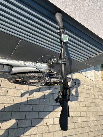 Used Univega Summit 3.0 2018 Mountainbike — image 3 of 17