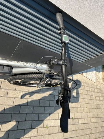 Used Univega Summit 3.0 2018 Mountainbike, Light Gray — image 3 of 17
