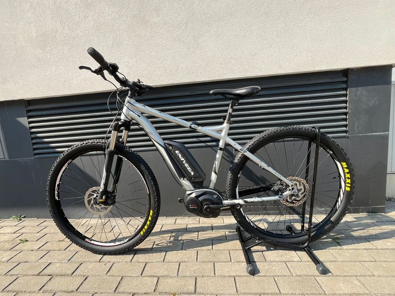 Used Univega Summit 3.0 2018 Mountainbike, Light Gray — image 2 of 17