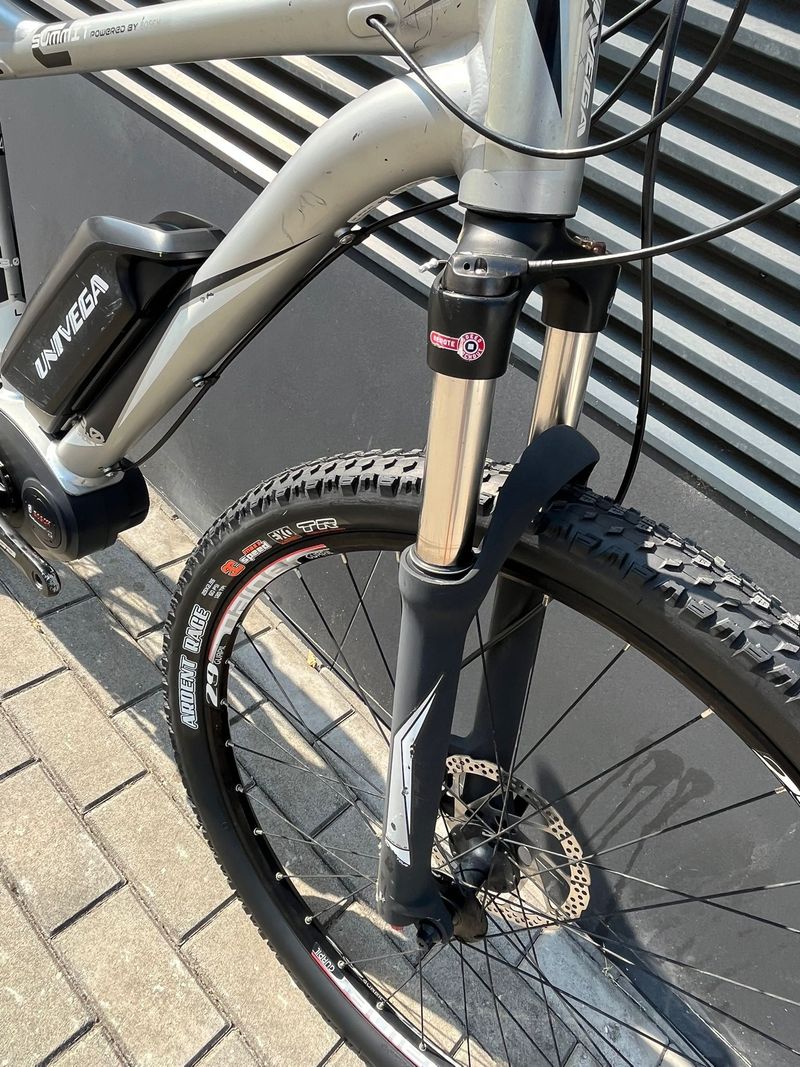 Used Univega Summit 3.0 2018 Mountainbike, Light Gray — image 8 of 17