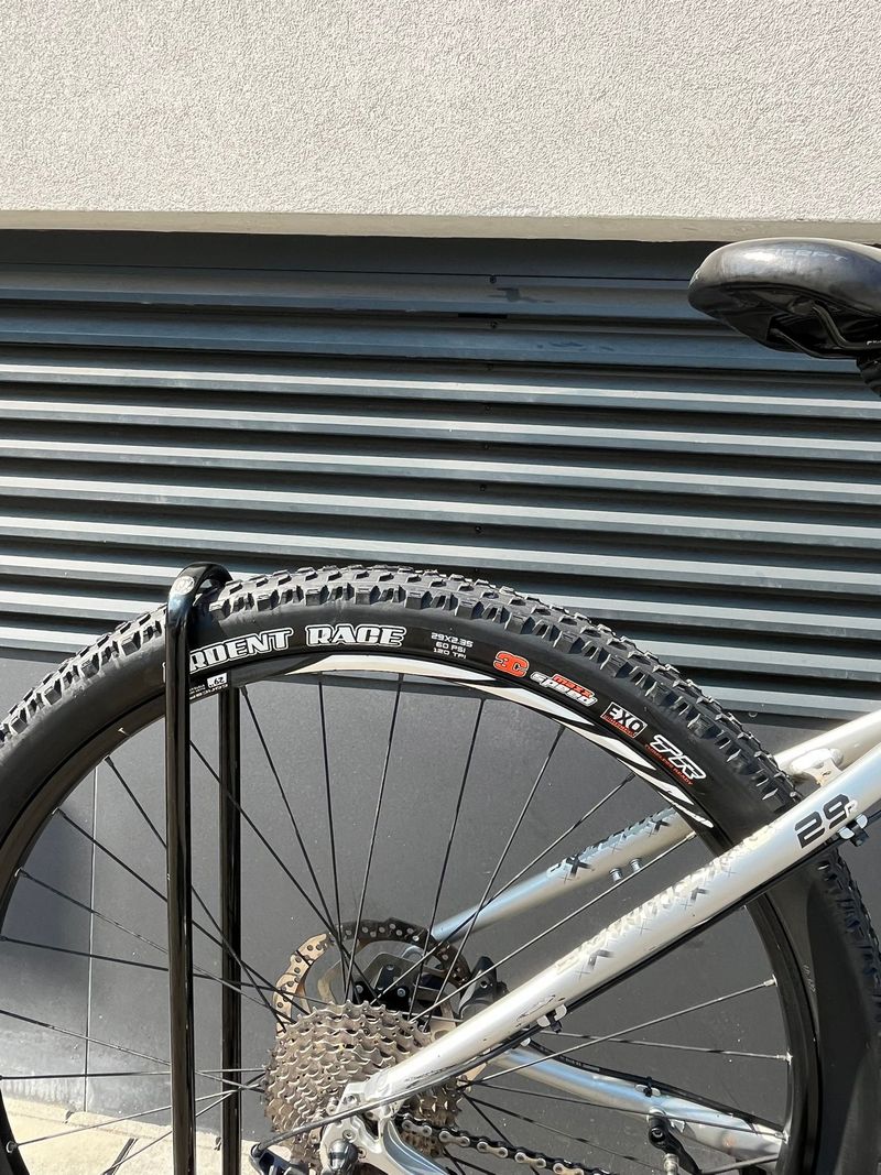 Used Univega Summit 3.0 2018 Mountainbike, Light Gray — image 16 of 17