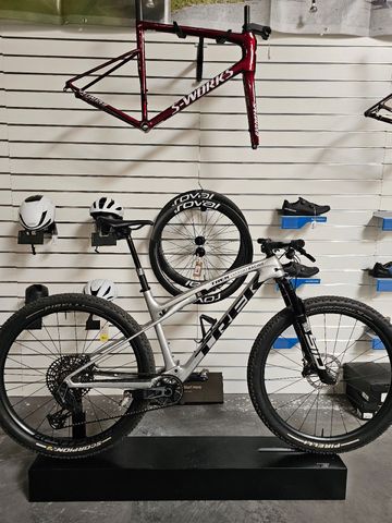Trek Supercaliber Sram X0 EAGLE AXS 2024 Mountainbike d'occasion — image 1 sur 4