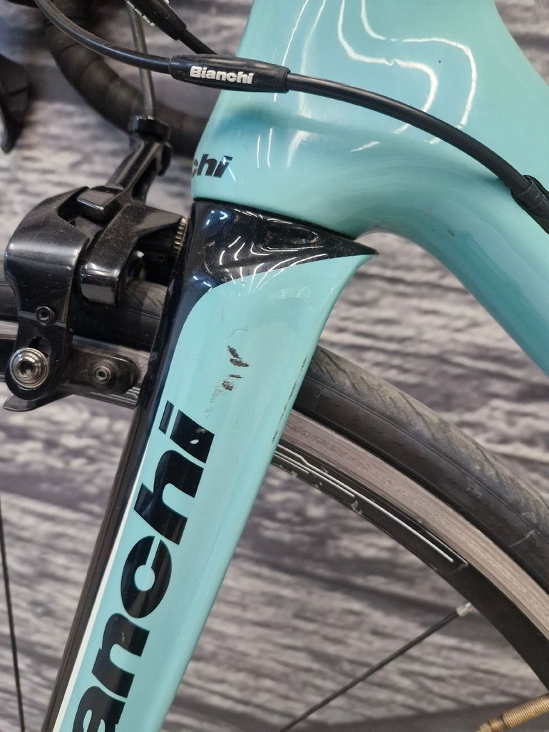 Used Bianchi Intenso Dura Ace 11v 2018 Road & Gravel, Green — image 8 of 9