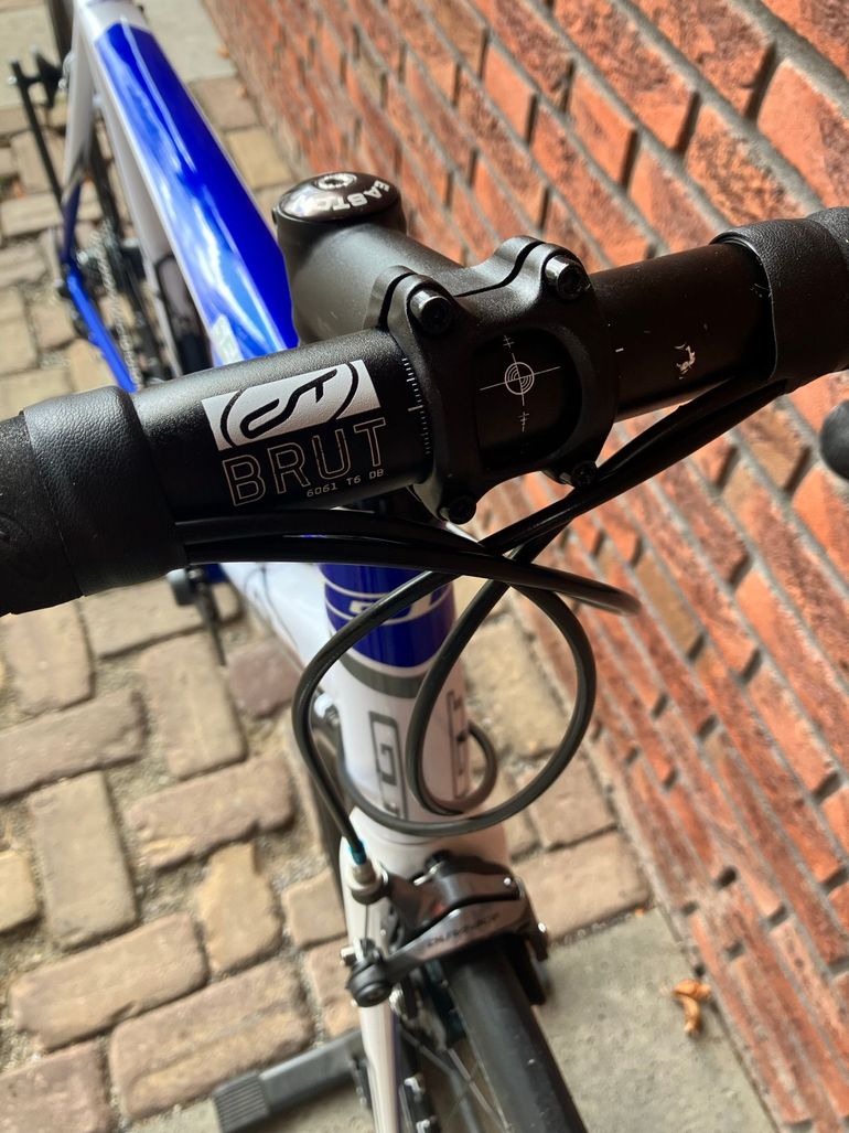 Used GT 2 Series 2010 Road & Gravel, Blue — image 22 of 28