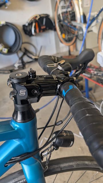 Gebrauchtes CUBE Nuroad Shimano GRX 2023 Road & Gravel, Blau — Bild 9 von 14