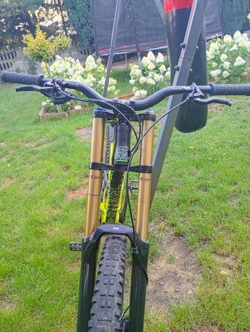 Used Commencal V3 2017 Mountainbike, Green — image 11 of 29
