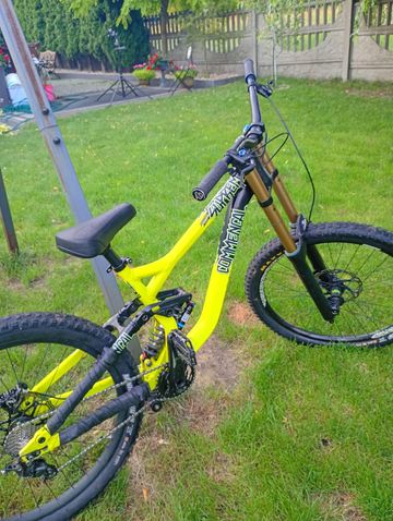Used Commencal V3 2017 Mountainbike, Green — image 3 of 29