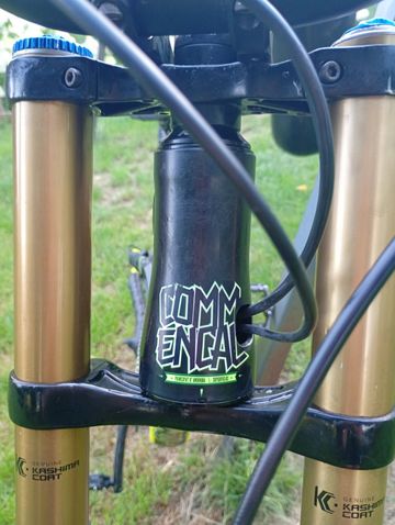 Used Commencal V3 2017 Mountainbike, Green — image 21 of 29