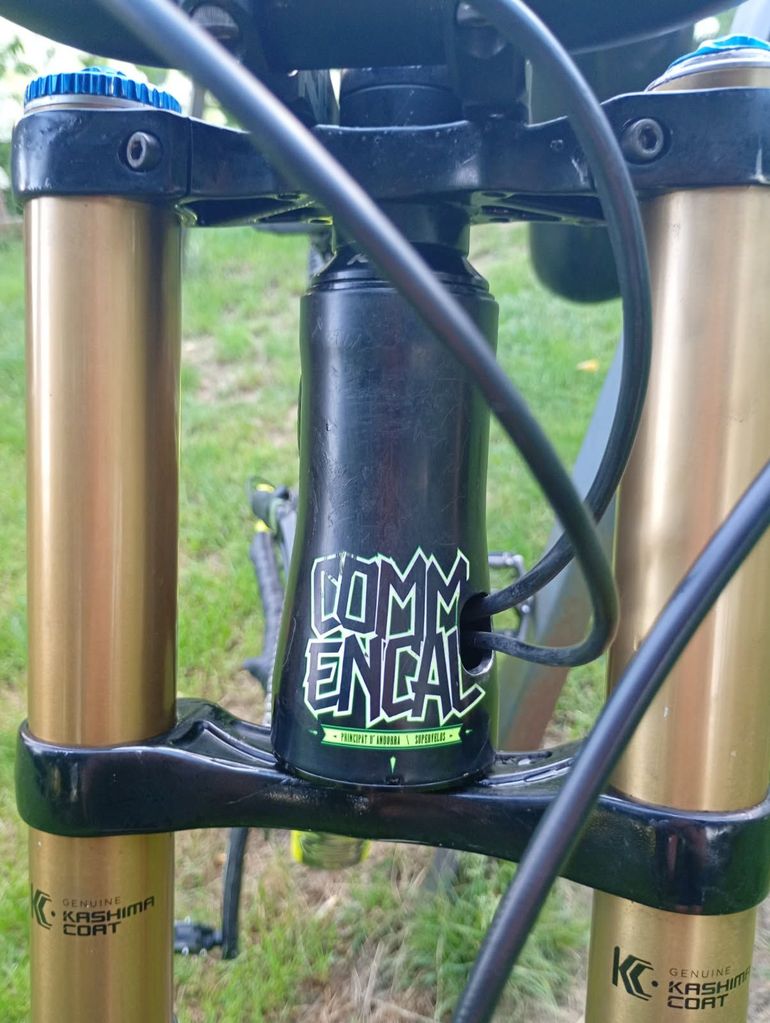 Used Commencal V3 2017 Mountainbike, Green — image 21 of 29