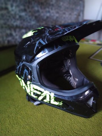 Used Commencal V3 2017 Mountainbike, Green — image 25 of 29