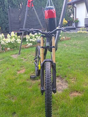 Used Commencal V3 2017 Mountainbike, Green — image 20 of 29