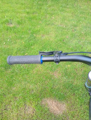 Used Commencal V3 2017 Mountainbike, Green — image 14 of 29