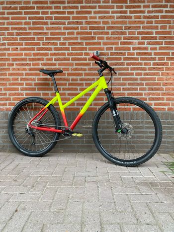 Focus, Custom