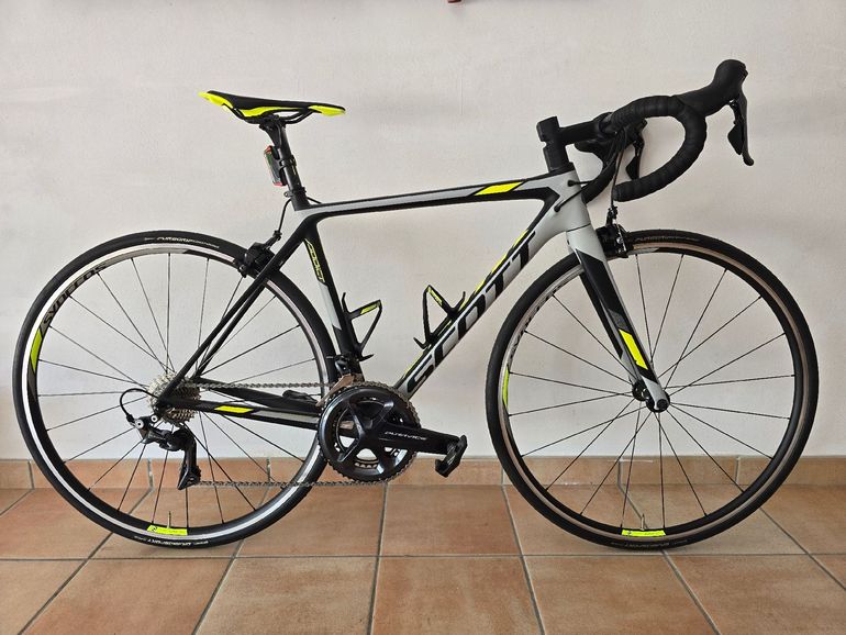 Scott Addict 10 2017 2017 Road & Gravel usato, Nero — immagine 5 di 13