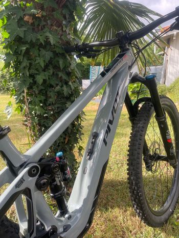 Used Pivot SHUTTLE SL Ride SLX/XT 2024 2024 Mountainbike, Light Gray, 29 — image 5 of 13