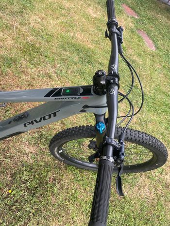 Used Pivot SHUTTLE SL Ride SLX/XT 2024 2024 Mountainbike, Light Gray, 29 — image 8 of 13