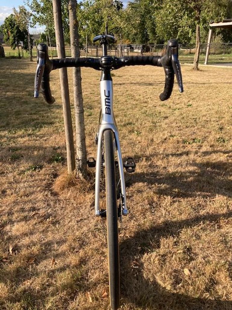 Used BMC Roadmachine 01 THREE 2018 2018 Road & Gravel — image 2 of 9