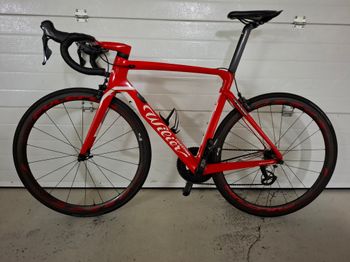 Used Wilier Cento 10 Air 2017 Road & Gravel, Red — image 2 of 3